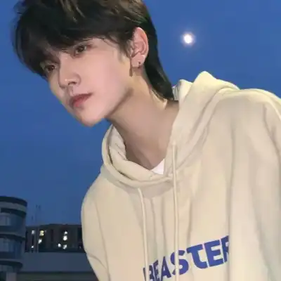 杨芷晴